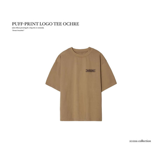 PUFF-PRINT LOGO TEE OCHRE